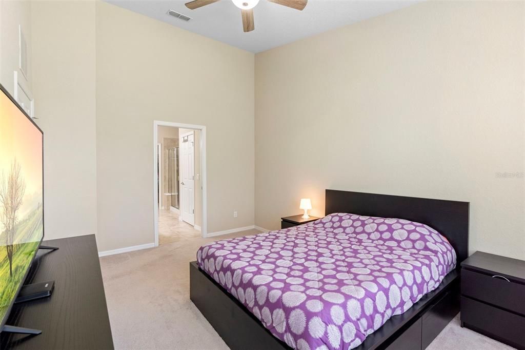 Под контрактом: $229,000 (2 спален, 2 ванн, 1826 Квадратных фут)