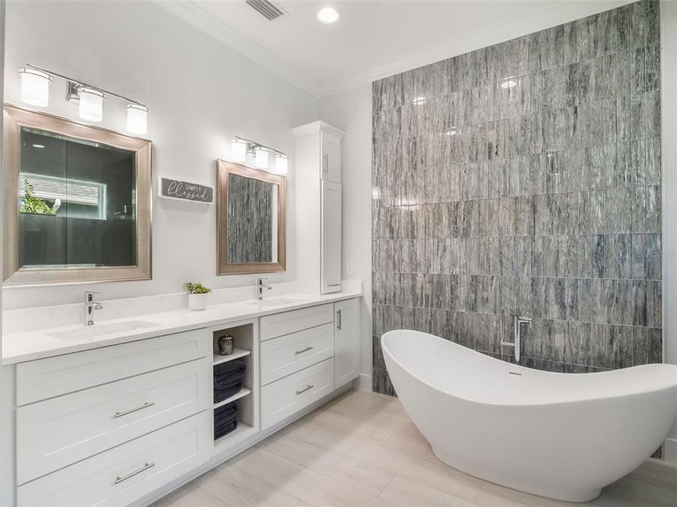 待售: $949,132 (3 贝兹, 3 浴室, 2542 平方英尺)