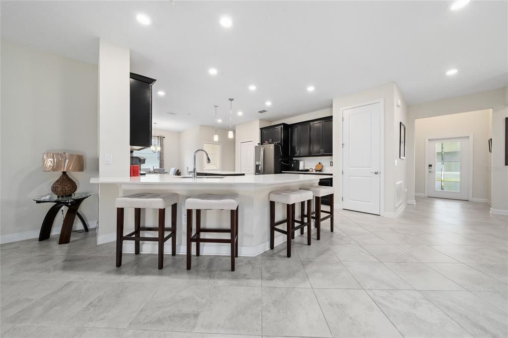 En Venta: $495,000 (4 camas, 3 baños, 2398 Pies cuadrados)