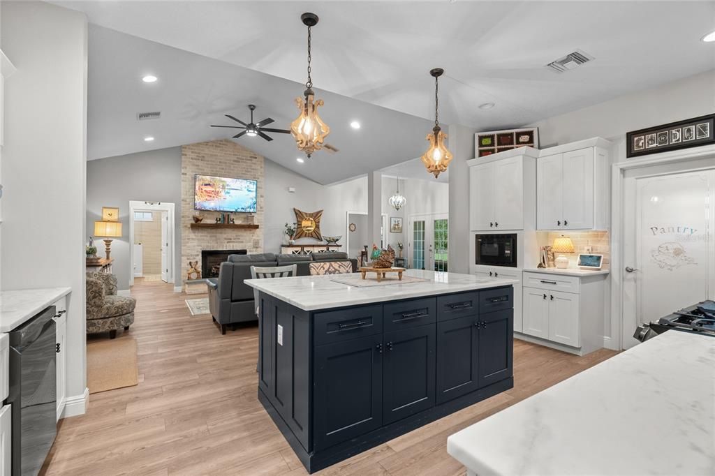 For Sale: $1,280,000 (3 beds, 2 baths, 2108 Square Feet)