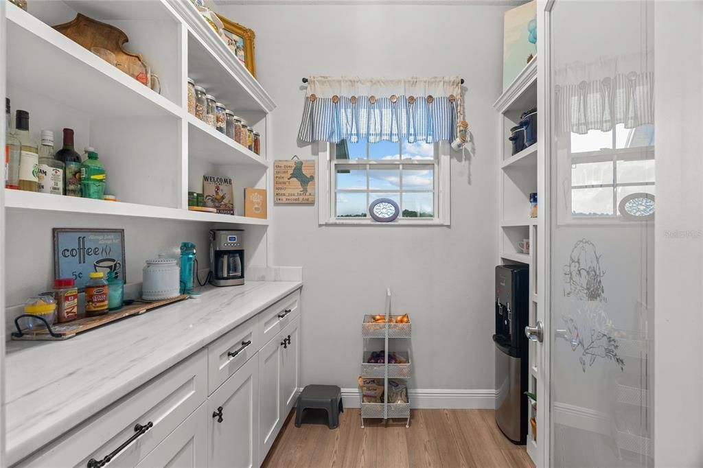 For Sale: $1,280,000 (3 beds, 2 baths, 2108 Square Feet)