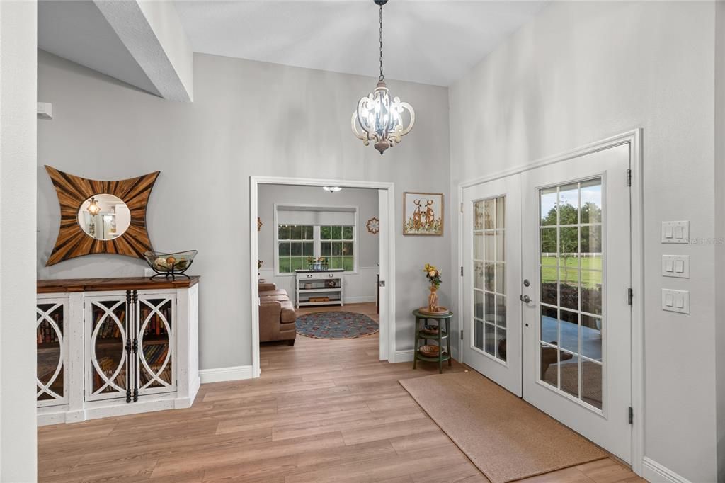 For Sale: $1,280,000 (3 beds, 2 baths, 2108 Square Feet)