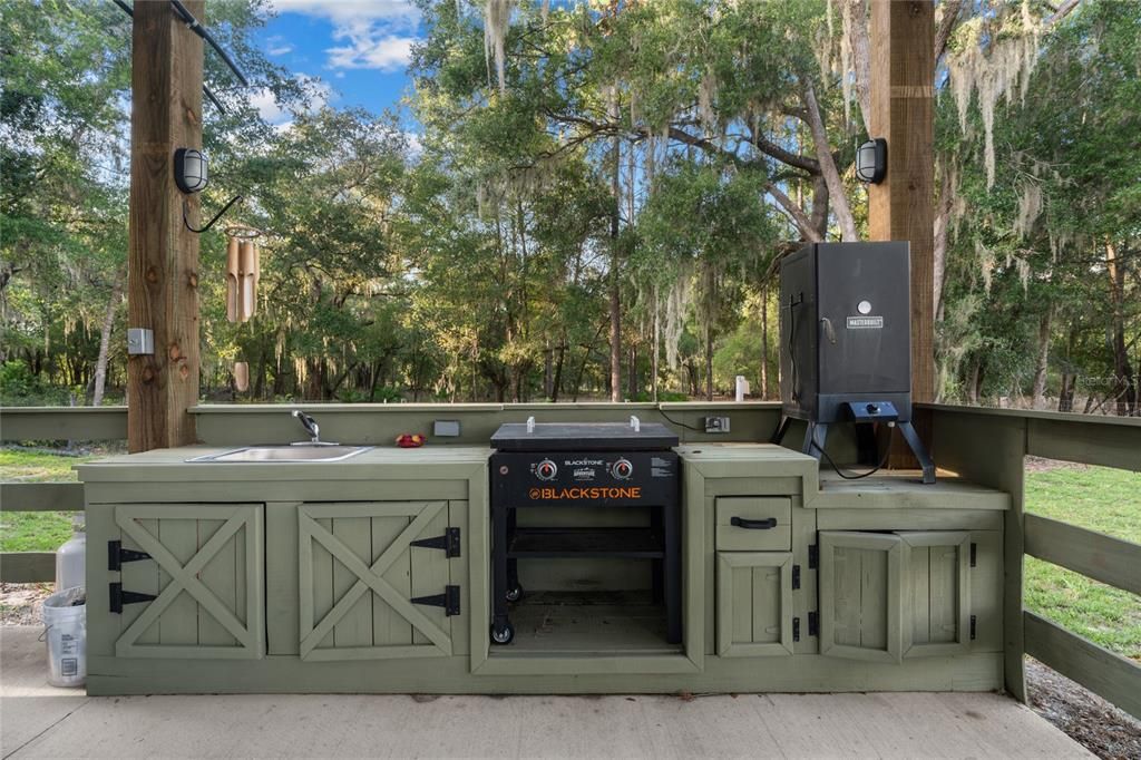 For Sale: $1,280,000 (3 beds, 2 baths, 2108 Square Feet)