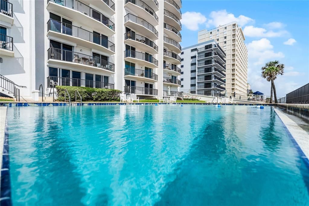 待售: $365,000 (2 贝兹, 2 浴室, 1131 平方英尺)