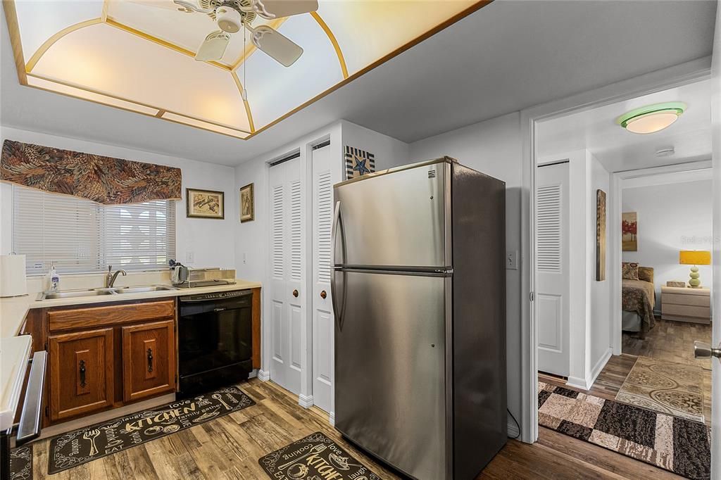 待售: $365,000 (2 贝兹, 2 浴室, 1131 平方英尺)