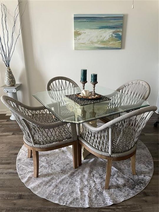 待售: $365,000 (2 贝兹, 2 浴室, 1131 平方英尺)