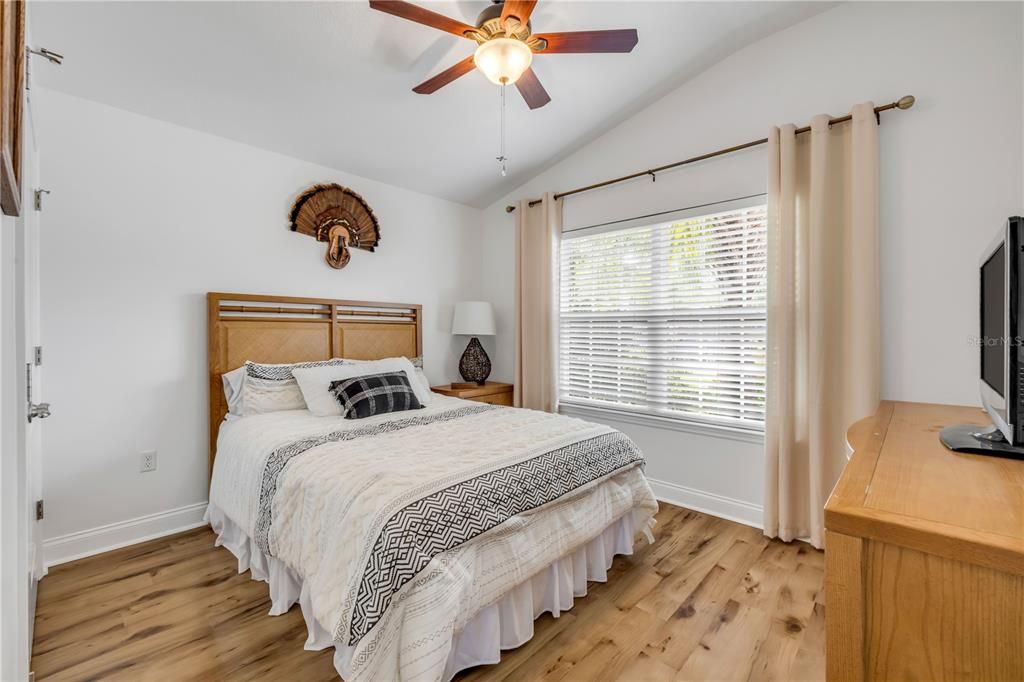 待售: $355,000 (3 贝兹, 2 浴室, 1292 平方英尺)