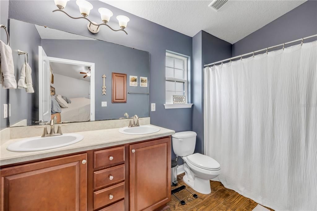 待售: $355,000 (3 贝兹, 2 浴室, 1292 平方英尺)