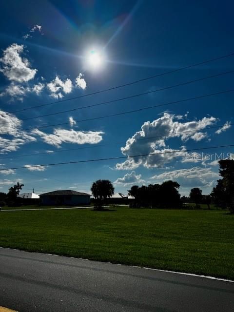 На продажу: $39,000 (0.23 acres)