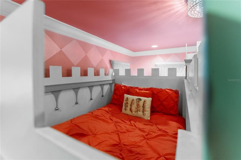 For Sale: $3,175,000 (11 beds, 11 baths, 7901 Square Feet)