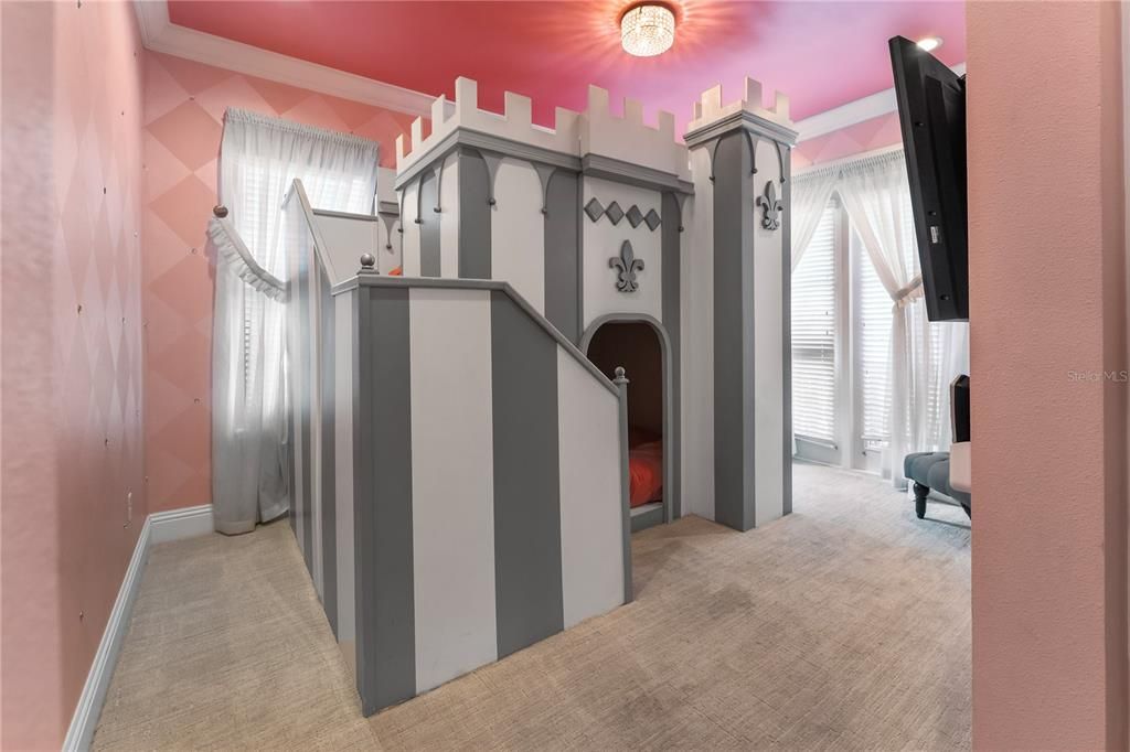 For Sale: $3,175,000 (11 beds, 11 baths, 7901 Square Feet)