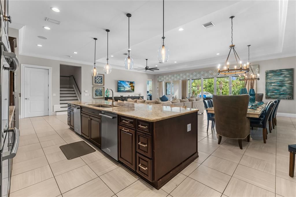 For Sale: $3,175,000 (11 beds, 11 baths, 7901 Square Feet)