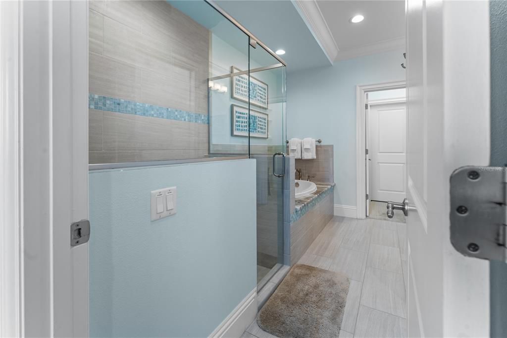 For Sale: $3,175,000 (11 beds, 11 baths, 7901 Square Feet)