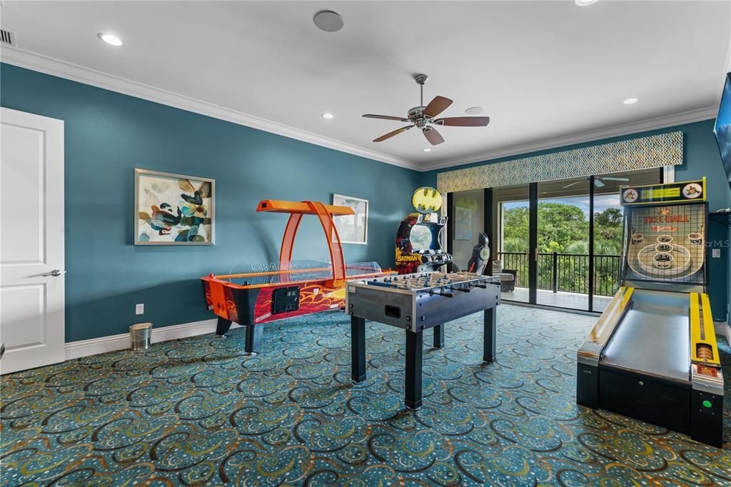 For Sale: $3,175,000 (11 beds, 11 baths, 7901 Square Feet)