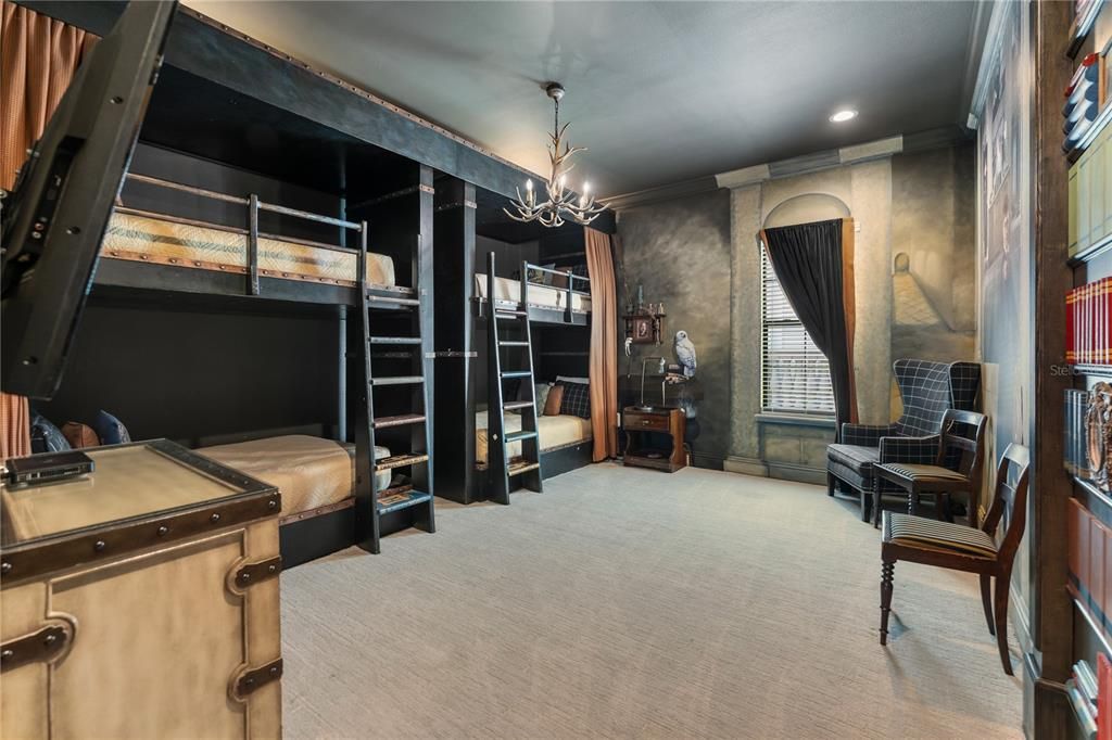 For Sale: $3,175,000 (11 beds, 11 baths, 7901 Square Feet)