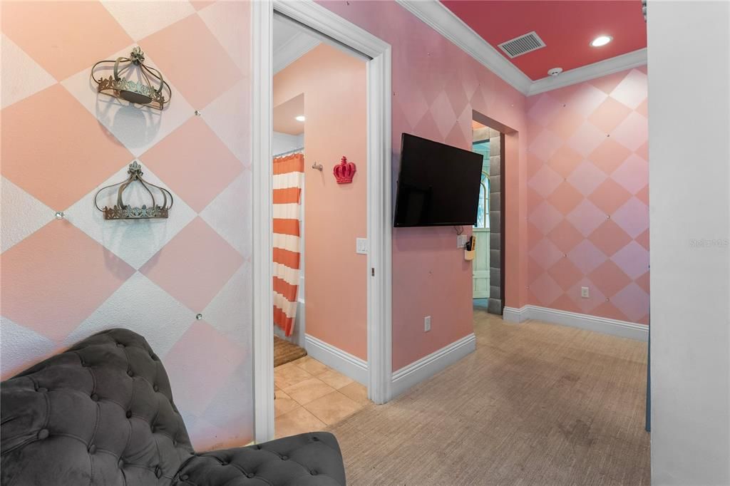 For Sale: $3,175,000 (11 beds, 11 baths, 7901 Square Feet)