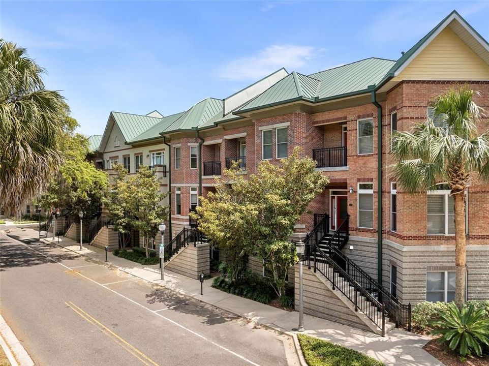 En Venta: $499,000 (3 camas, 2 baños, 2064 Pies cuadrados)