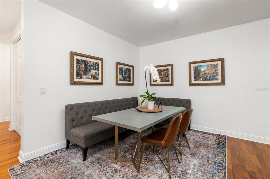 En Venta: $499,000 (3 camas, 2 baños, 2064 Pies cuadrados)