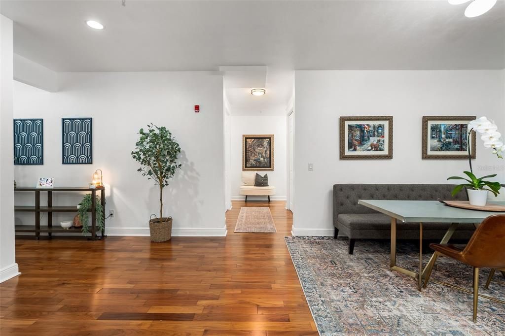 En Venta: $499,000 (3 camas, 2 baños, 2064 Pies cuadrados)