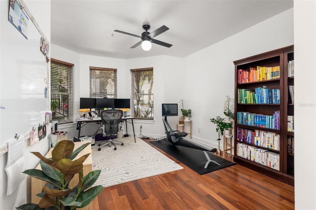 En Venta: $499,000 (3 camas, 2 baños, 2064 Pies cuadrados)