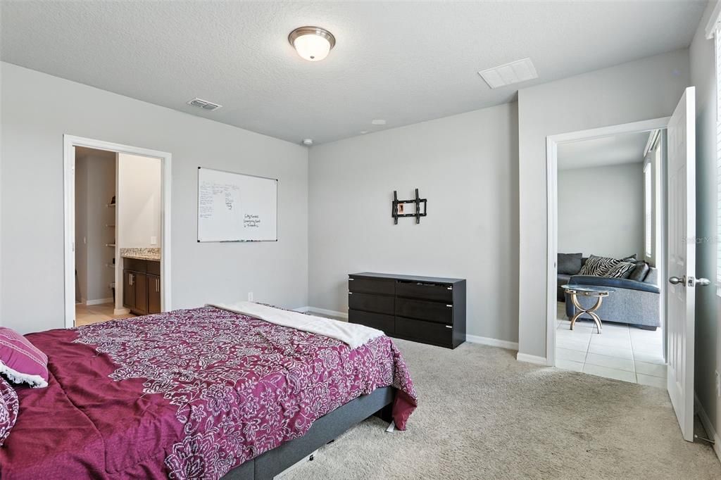 For Sale: $349,990 (4 beds, 2 baths, 2170 Square Feet)