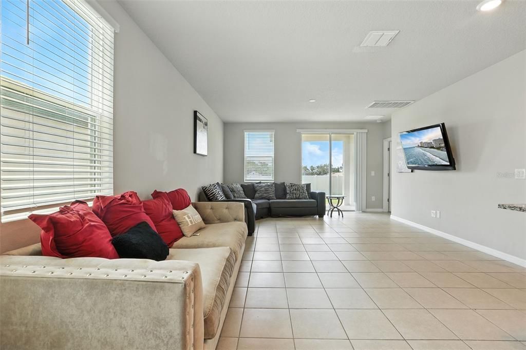 For Sale: $349,990 (4 beds, 2 baths, 2170 Square Feet)