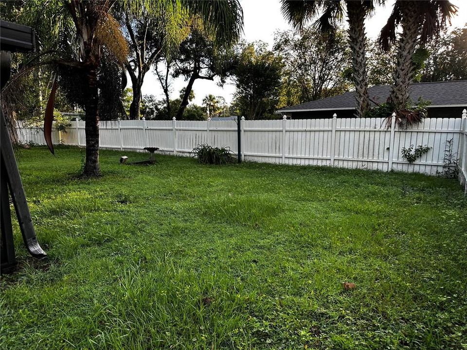 Под контрактом: $209,900 (2 спален, 1 ванн, 1201 Квадратных фут)