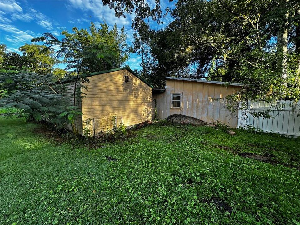 Под контрактом: $209,900 (2 спален, 1 ванн, 1201 Квадратных фут)