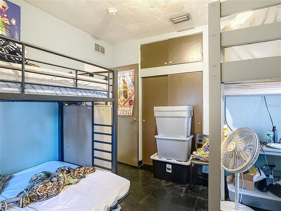 En Venta: $299,900 (3 camas, 1 baños, 1128 Pies cuadrados)