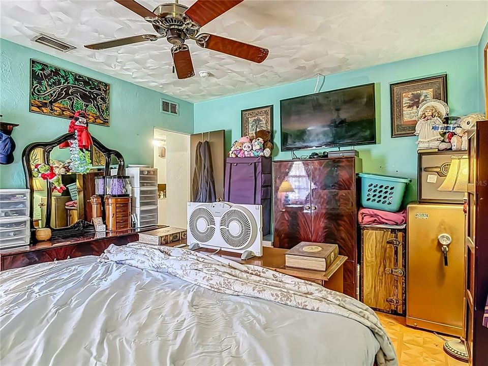 En Venta: $299,900 (3 camas, 1 baños, 1128 Pies cuadrados)