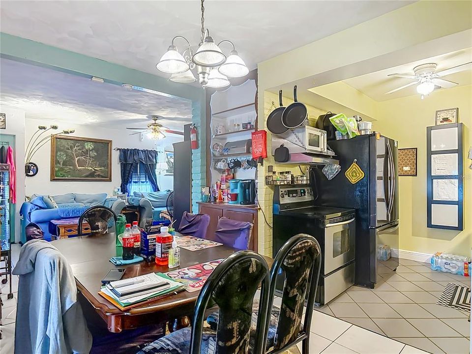 En Venta: $299,900 (3 camas, 1 baños, 1128 Pies cuadrados)