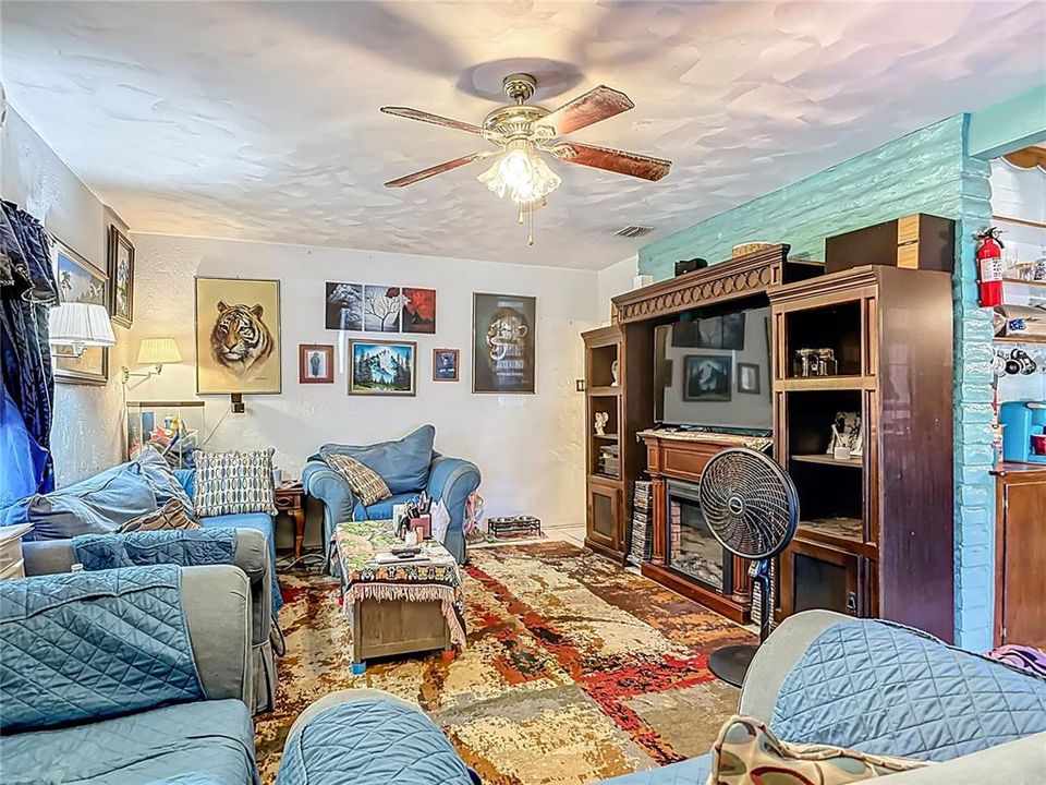 En Venta: $299,900 (3 camas, 1 baños, 1128 Pies cuadrados)