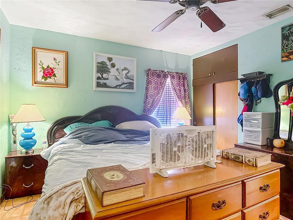 En Venta: $299,900 (3 camas, 1 baños, 1128 Pies cuadrados)