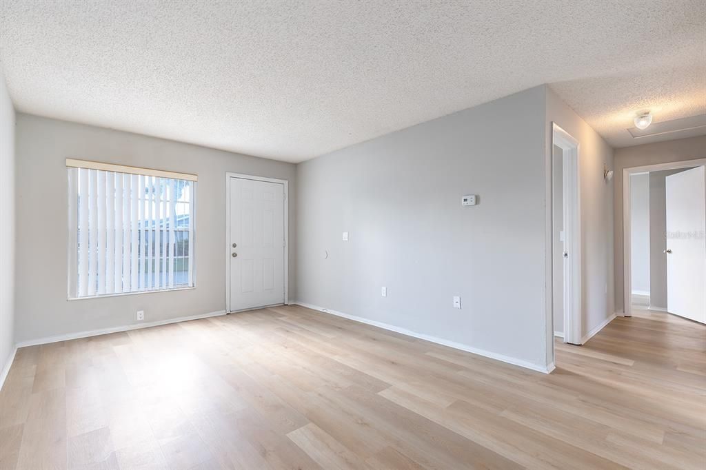 待售: $239,990 (3 贝兹, 2 浴室, 992 平方英尺)