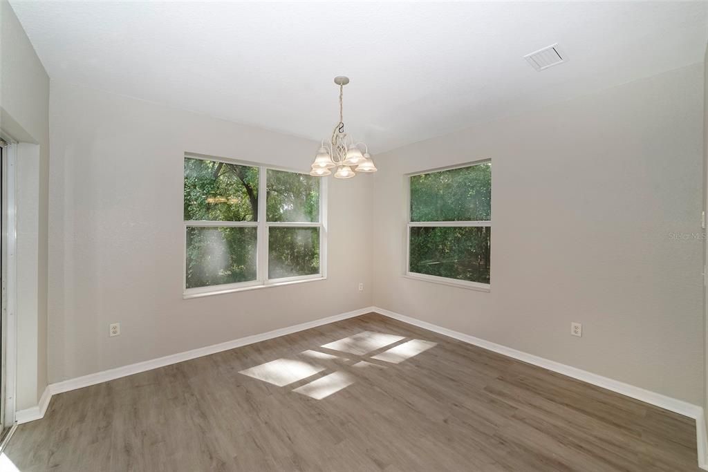 Active With Contract: $249,900 (3 beds, 2 baths, 1627 Square Feet)