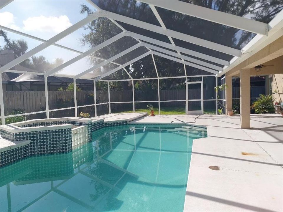 Active With Contract: $569,000 (4 beds, 2 baths, 2491 Square Feet)