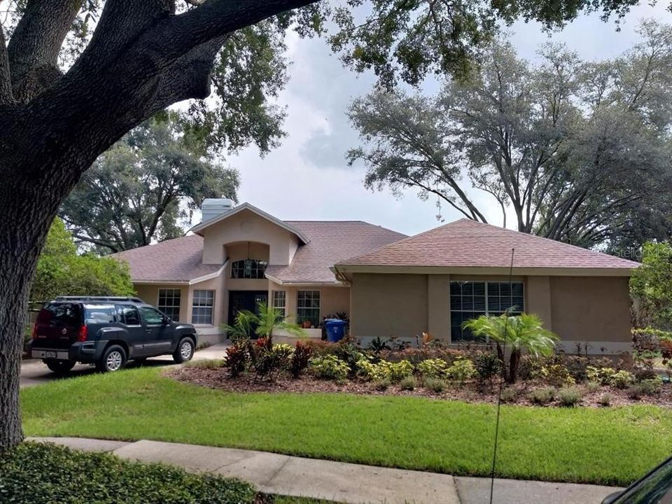 Active With Contract: $569,000 (4 beds, 2 baths, 2491 Square Feet)