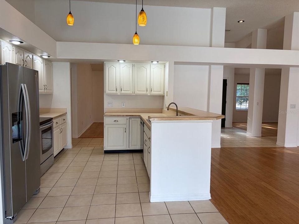 Active With Contract: $569,000 (4 beds, 2 baths, 2491 Square Feet)