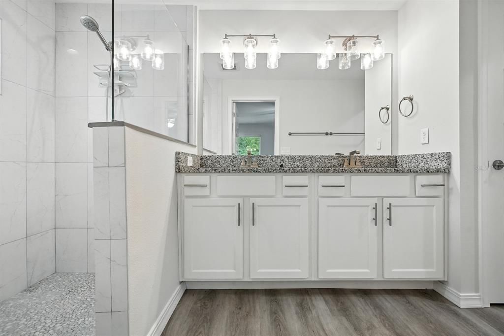 For Sale: $549,000 (6 beds, 0 baths, 3255 Square Feet)