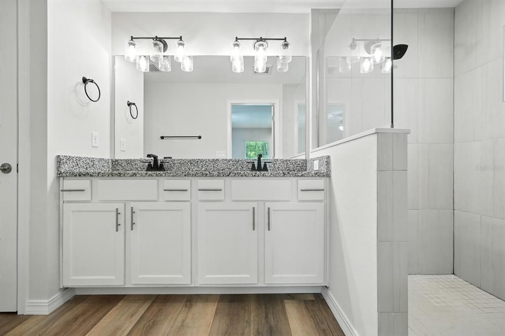 For Sale: $549,000 (6 beds, 0 baths, 3255 Square Feet)