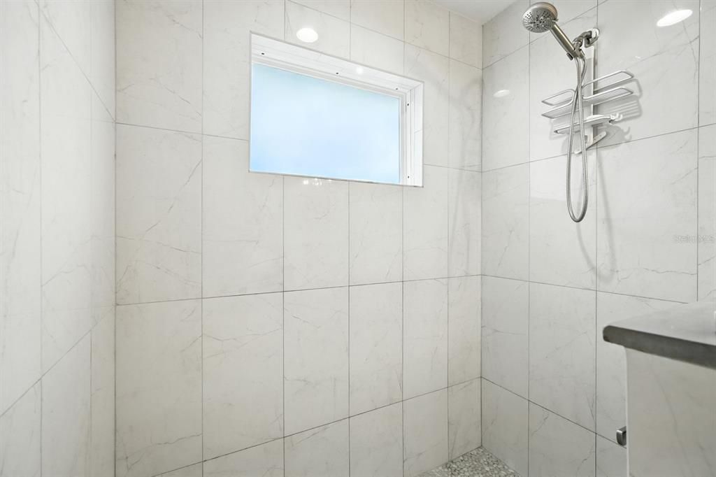 For Sale: $549,000 (6 beds, 0 baths, 3255 Square Feet)