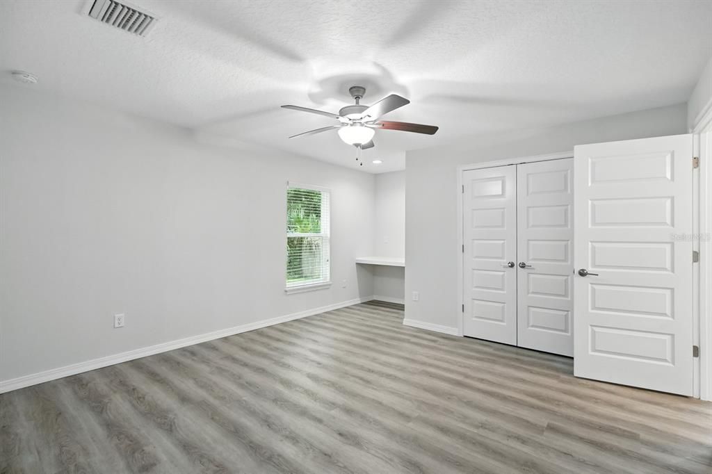 For Sale: $549,000 (6 beds, 0 baths, 3255 Square Feet)