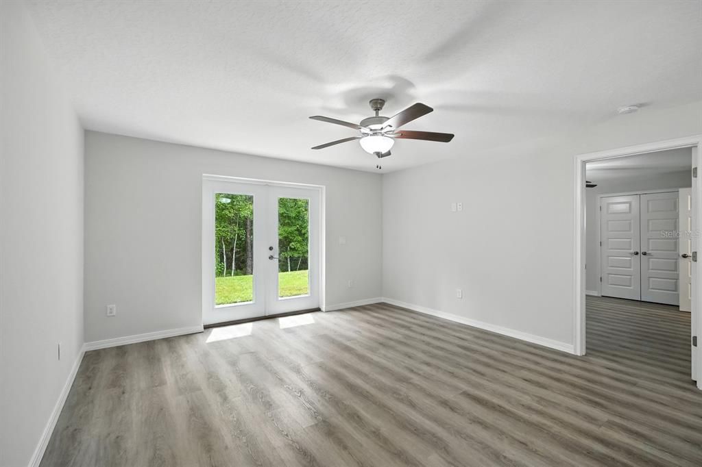 For Sale: $549,000 (6 beds, 0 baths, 3255 Square Feet)