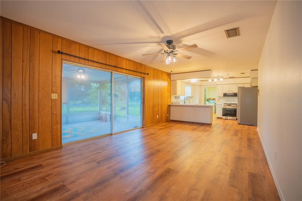 For Sale: $375,000 (3 beds, 2 baths, 2312 Square Feet)