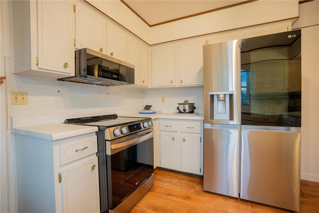 For Sale: $375,000 (3 beds, 2 baths, 2312 Square Feet)