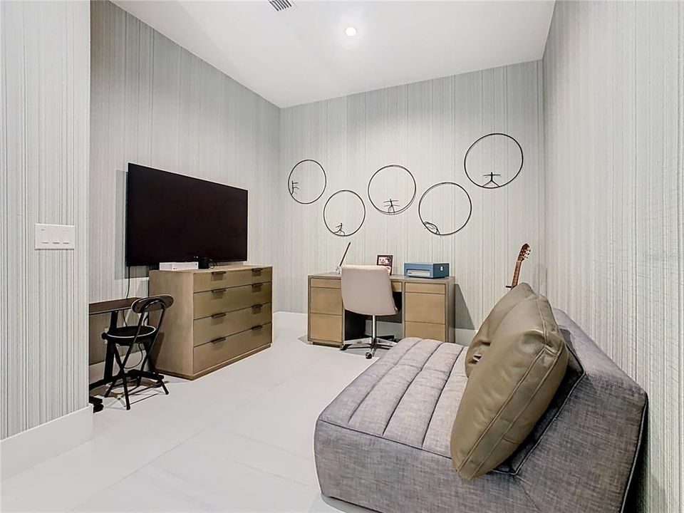 For Sale: $4,499,999 (5 beds, 6 baths, 5718 Square Feet)