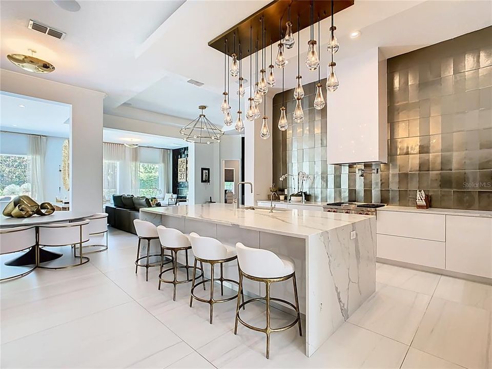 For Sale: $4,499,999 (5 beds, 6 baths, 5718 Square Feet)