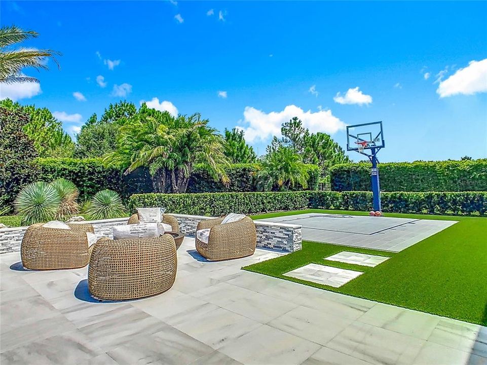 For Sale: $4,499,999 (5 beds, 6 baths, 5718 Square Feet)