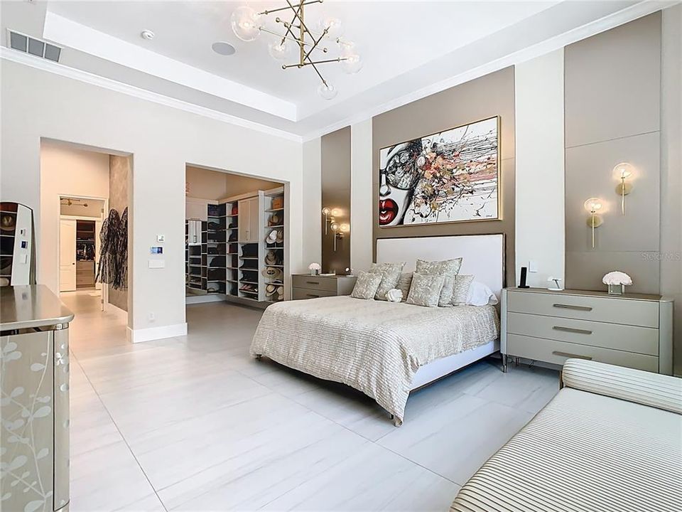 For Sale: $4,499,999 (5 beds, 6 baths, 5718 Square Feet)