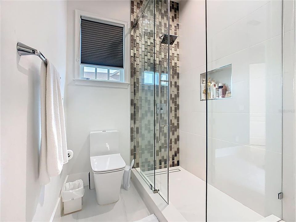 For Sale: $4,499,999 (5 beds, 6 baths, 5718 Square Feet)